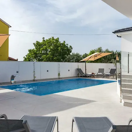 Peaceful In Istria With Swimming Pool *